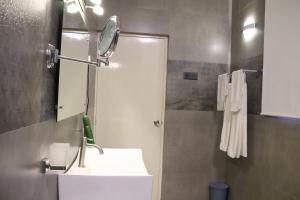 Zen Bliss Villa-Spacious Wellness in Colombo