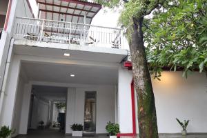 Zen Bliss Villa-Spacious Wellness in Colombo