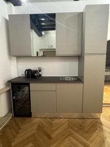 LAURINA Home Collection