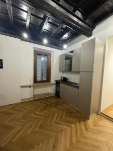 LAURINA Home Collection