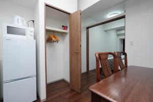 OPENセール ROYAL難波南 lなんば近くの上質モダン空間 l大国町駅近l 独立バスlキッチンl洗濯機完備l4名様