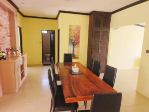 Thai family rawai Swimming pool villa Hotel