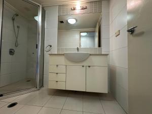Sydney CBD 1BR-1BA Unit - Free Parking