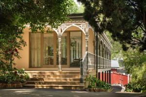 Claremont Oak Estate