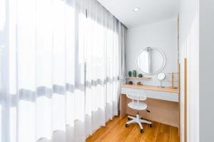 C256 2BR Stay Close to Beach Rooftop Pool Views