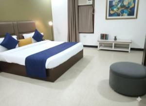 Hotel Cave Plaza Near Delhi Airport