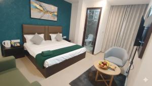 Hotel Cave Plaza Near Delhi Airport