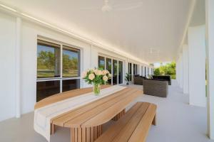 Beachfront Pet-Friendly Home with Private Pool Townsville