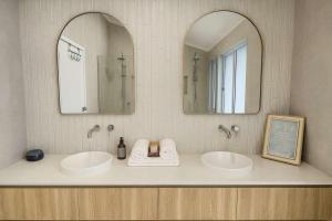 Beachfront Pet-Friendly Home with Private Pool Townsville