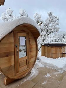 Hiver & bien-être en montagne - Grand gîte - Sauna & bain nordique en option chez Ô JurassiK