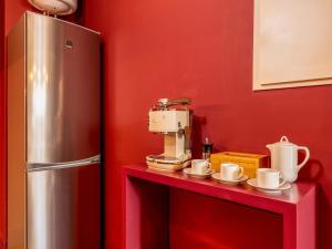 Spacious 4-Bedroom Apartment in Porto