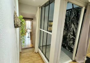 T2 de Charme Entièrement Rénové - Centre Ville