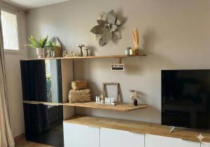 T2 de Charme Entièrement Rénové - Centre Ville