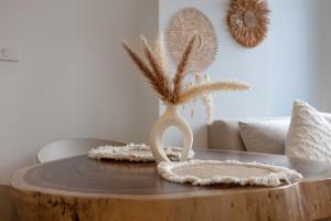 Melia 2BR with Rooftop Pool - Skypark Laguna by TropicLook