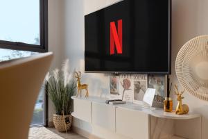 Melia 2BR with Rooftop Pool - Skypark Laguna by TropicLook