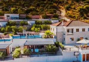Panorama mobile homes mit Pool am Meer