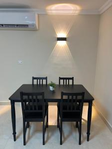 Lovely 2BR Apartment in Almazah