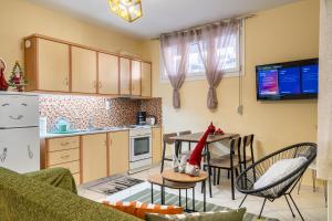 50 Cube - Mountain Nook Karpenisi