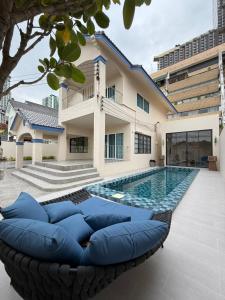 M Casa Palmera Poll Villa