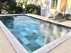 Amplia villa a 40m de la playa con piscina y Wi-Fi - ES-258-177