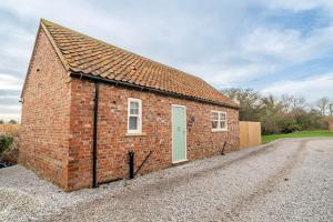 Luxury barn with private wood fired hot tub