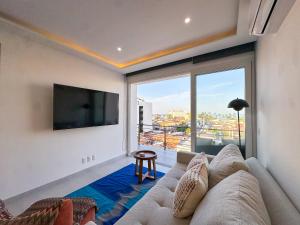 VREDE - Modern Ocean View - Great Rooftop Amenities