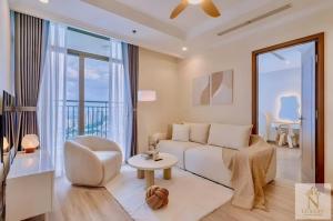 The Grand Landmark Empire Saigon Suites