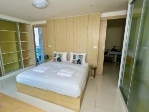 Beachfront Patong Hillside Modern Apartment