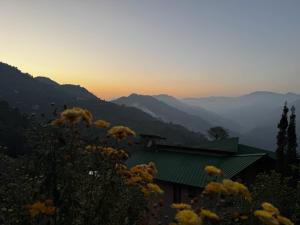 Luxsugero Mountain View Premium Cottage