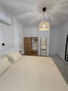 The Retro Suite Kato Paphos 2 min to the beach