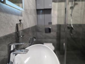 Apartament Rodzinny SUNSET Dziwnówek z 2 łazienkami i 2 sypialniami Leśne Tarasy 200 m do plaży EPapartamenty