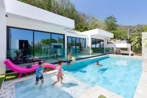 Modern Zen Oasis Villa Style - Pool, Rooftop Views & Playground - All-Inclusive - 4BR-3BA