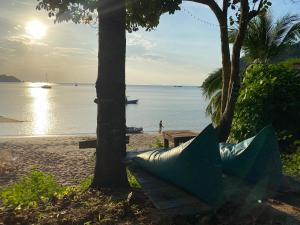 Moonshine Phayam beach resort & restaurant