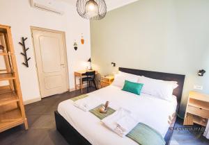 50mt Metro Station - 20min walking from Colosseum - RomeCentralHouse,com - Elegant and fully equipped