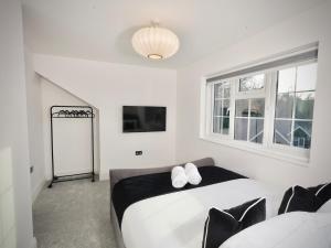 Premium 4BR I Near Golf Course I Fast Wi-Fi & Free Parking