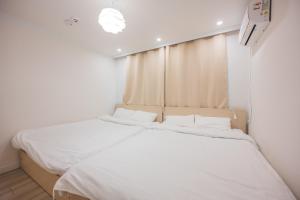 Hongik University Entrance Station 11 people luxury house 2bathrooms 4 rooms ooftop exclusive use