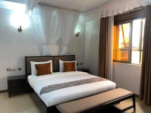 Nokras SilverOak Hotel, Embu