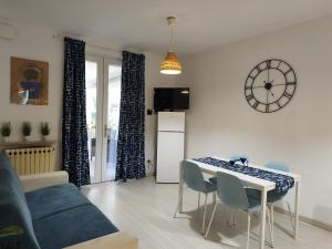 SG Family - Virgilius Apartment