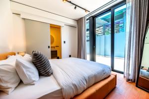 Luxury 2 Bedroom apartment with Amazing Views