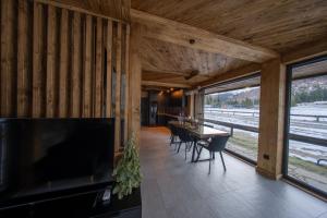 WHITE BROOK Luxury Chalets