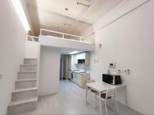 SEOUL STAYS at Gimpo Airport