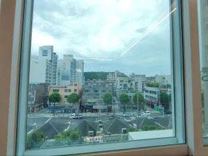 SEOUL STAYS at Gimpo Airport