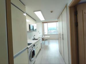 SEOUL STAYS at Gimpo Airport