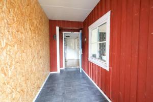 Workers Home - 8 Beds - Free Parking - Near Volvo