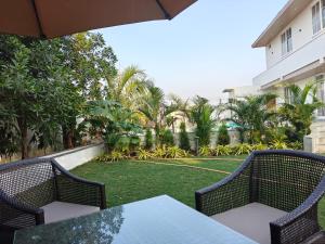 Palms Villa
