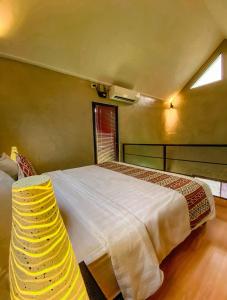 Three Mezzanine Bali B