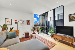 StylishCity Apartment