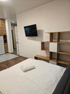 Nyvky Like Home - Затишна студія із загальною терасою 41