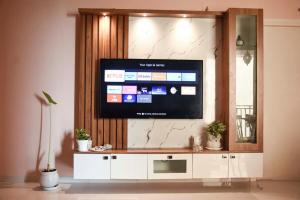 Luxury 2BHK Skyline View Financial District