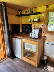 le cocon damour " Roulotte avec bain nordique privée"